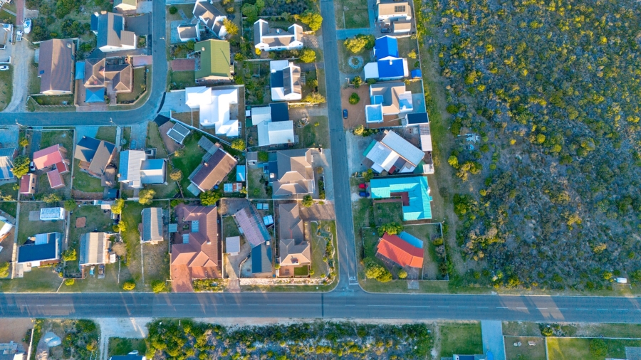 4 Bedroom Property for Sale in Struisbaai Western Cape